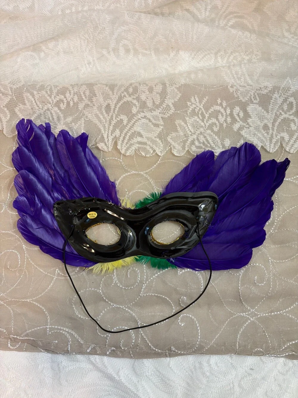 Mardi Gras Feather Masquerade Mask Costume Accessory